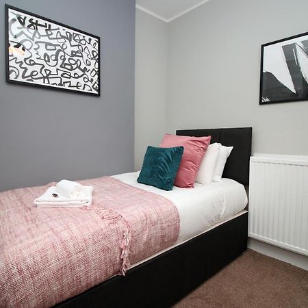 Spacious 4 Bedroom House - Moira Lodge By Ty Sa Cardiff Exterior foto